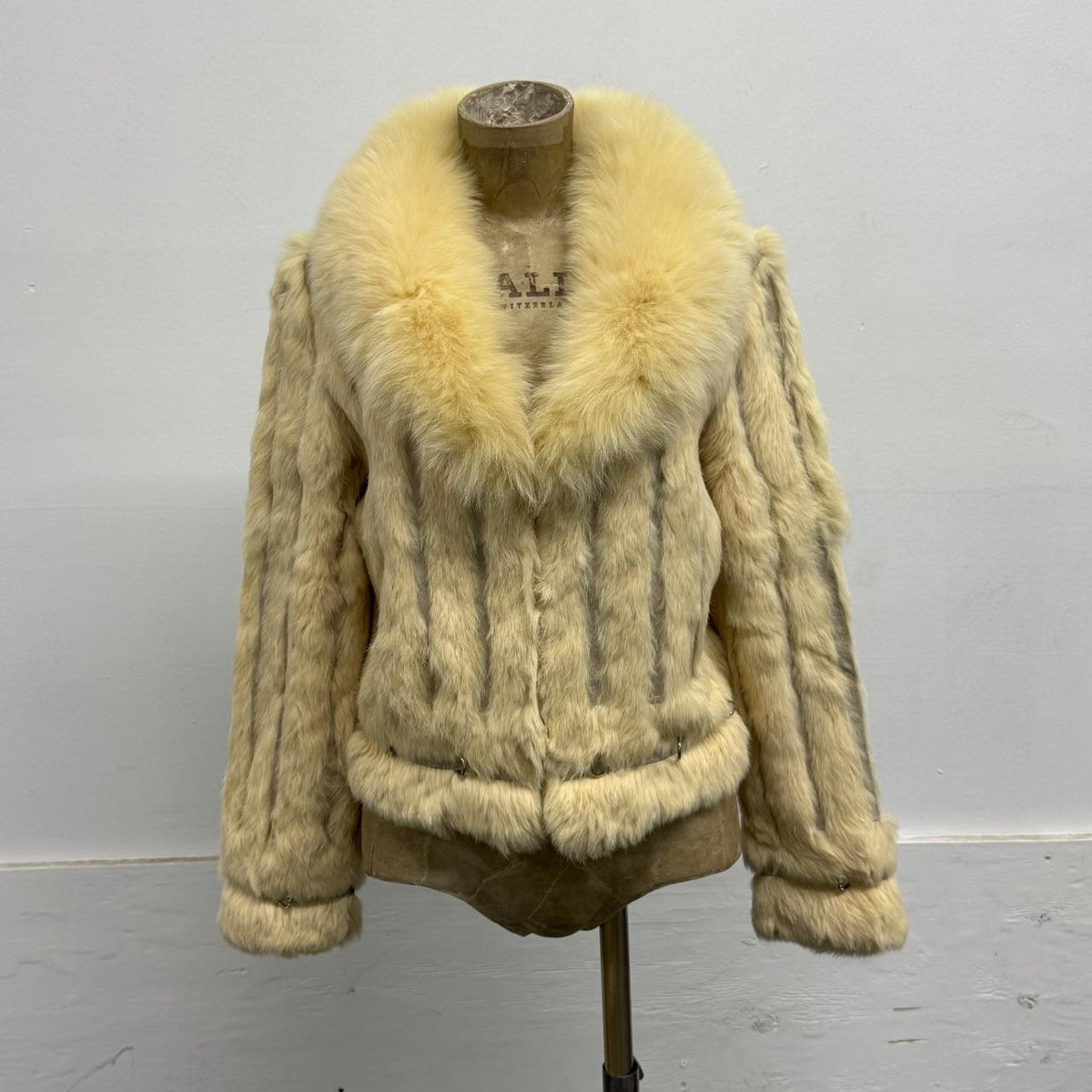 Vintage Y2K Cream Rabbit & Fox Fur Pierced Jacket Coat