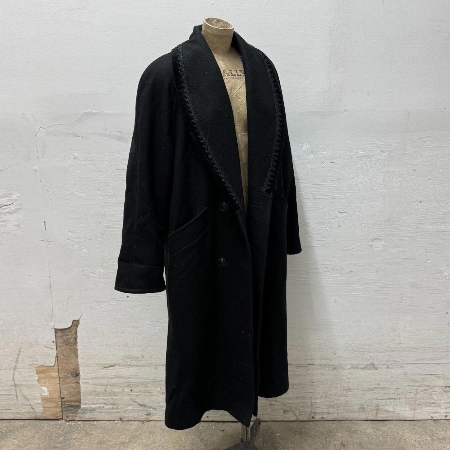 80s Vintage Jofeld Velvet-Trimmed Black Wool Overcoat