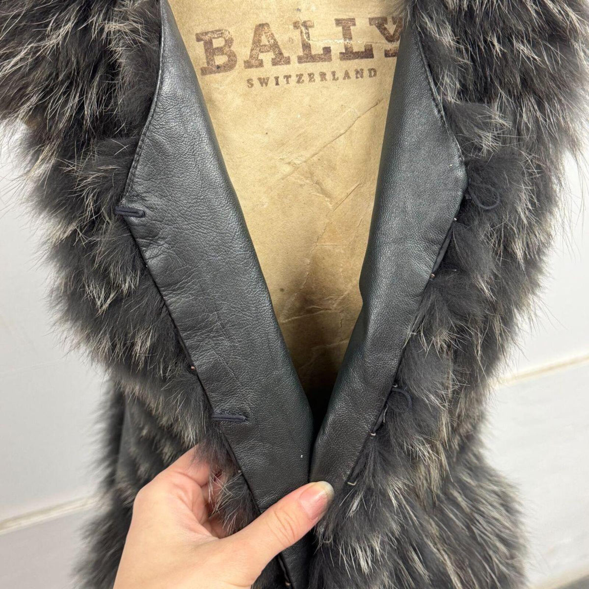 Vintage Y2K Noir Leather & Silver Fox Fur Vest