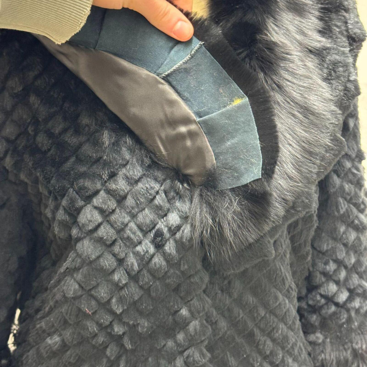 Y2K Vintage Rabbit Fox Wool Fur Black Statement Coat