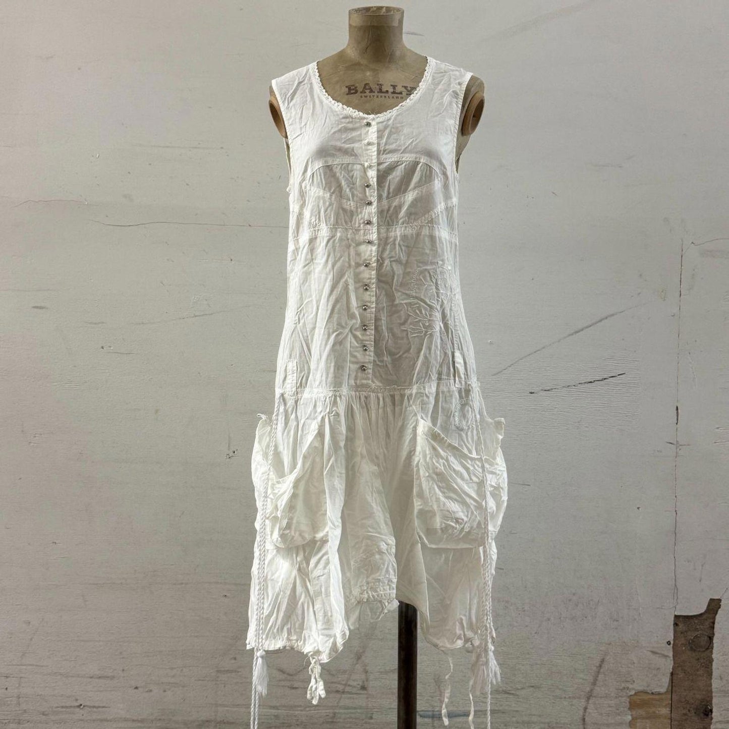 Vintage La Mode Est à Vous White Cotton Parachute Dress