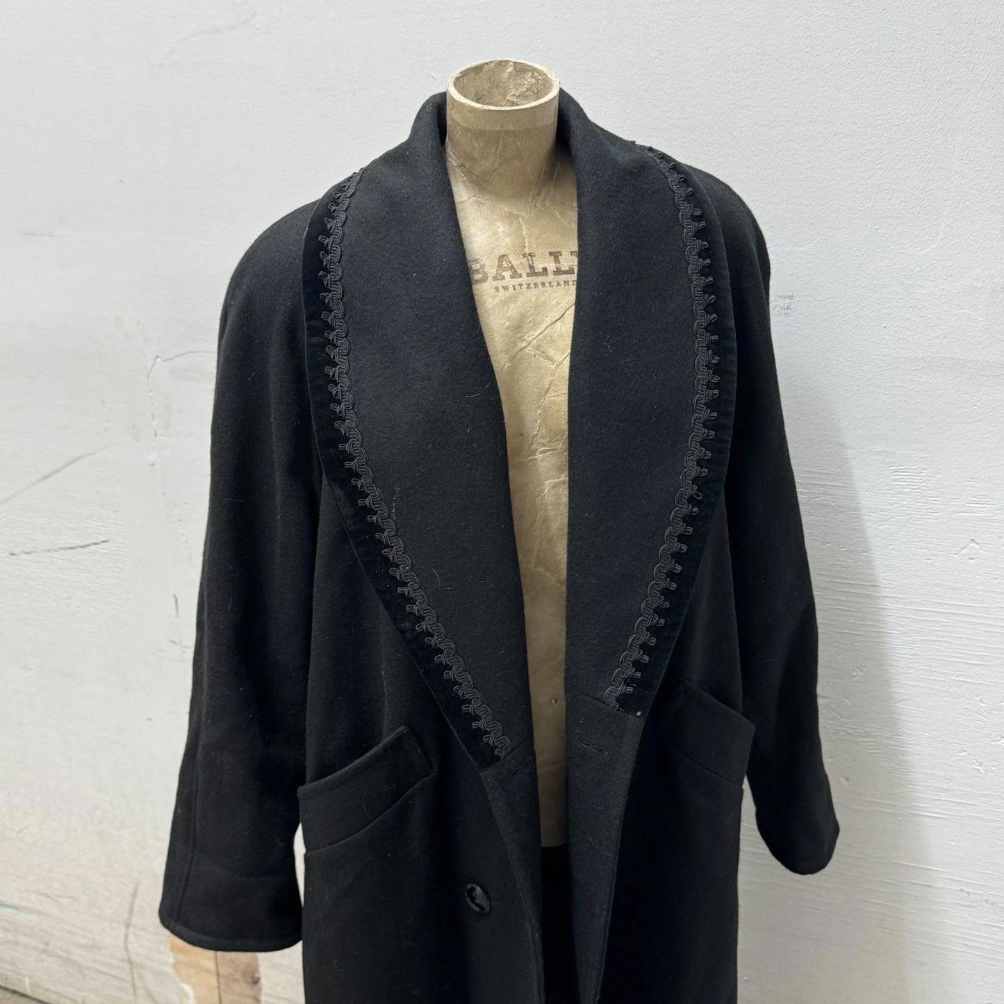 80s Vintage Jofeld Velvet-Trimmed Black Wool Overcoat