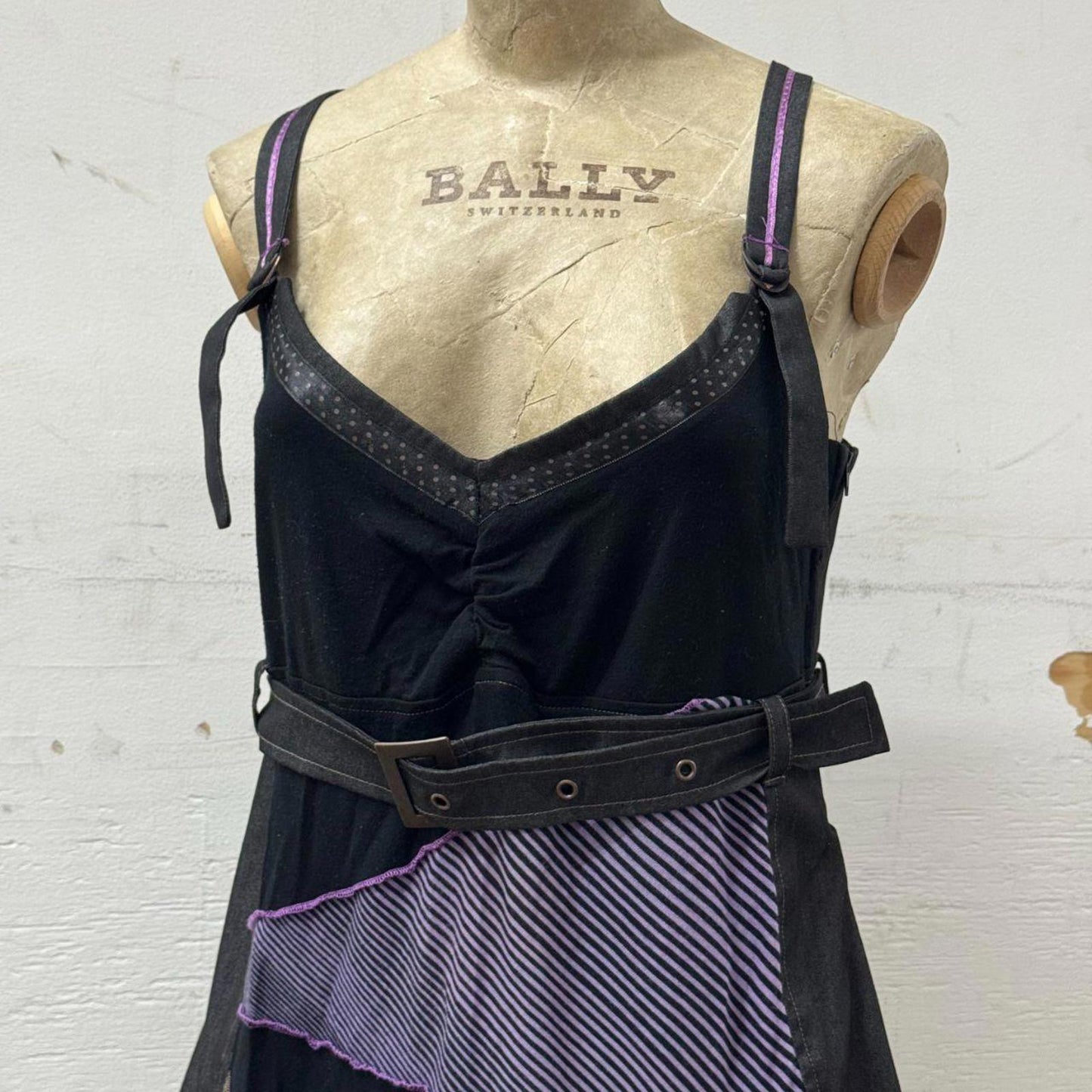 Vintage La Mode Est À Vous Grey Purple Black Avant-Garde Mixed-Media Dress
