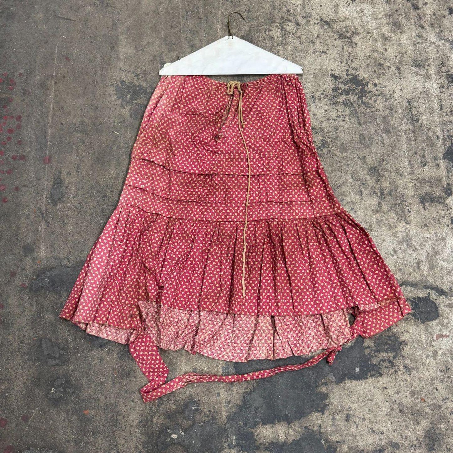 Distressed Vintage 40s does 1800s Edwardian Red Calico Cotton Prairie Maxi Skirt