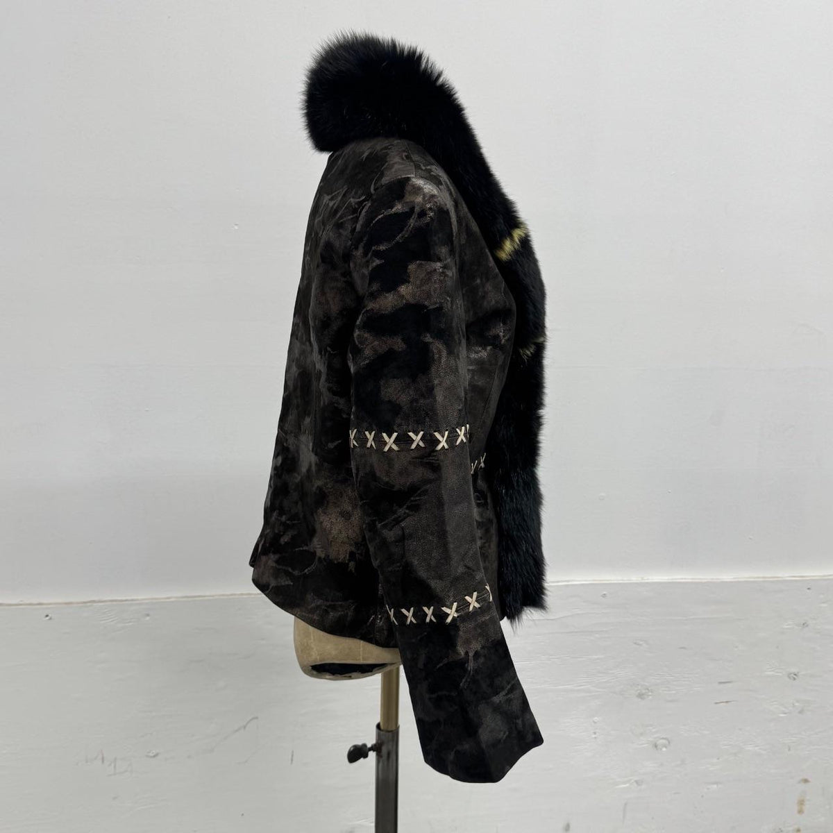 Vintage Y2K Suede Jacket with Fox Fur Collar & Cross-Stitch Details Coat