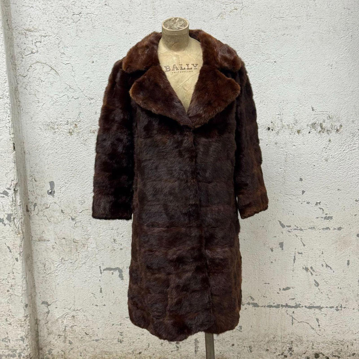 Vintage Mid-Length Glossy Mink Fur Coat