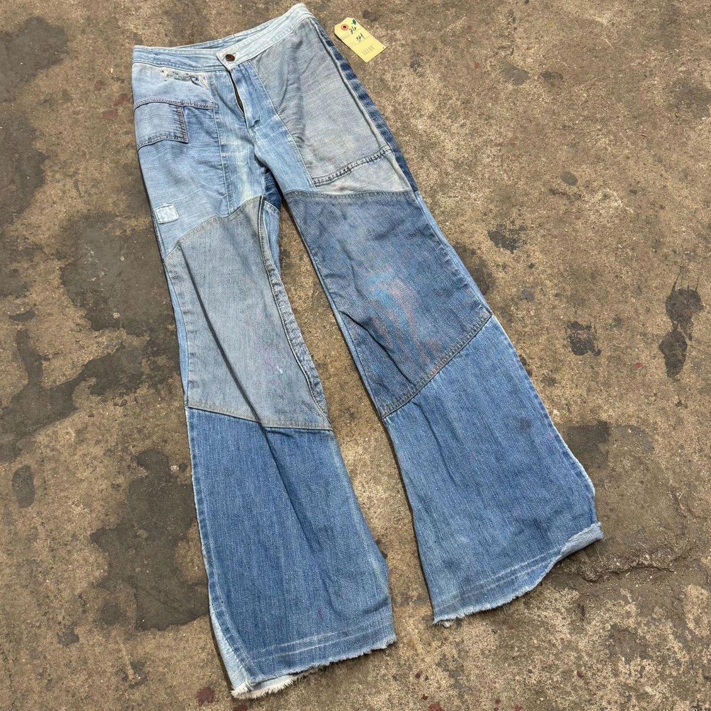 Vintage 70s Multi-Tonal Patchwork Flare Thrashed Denim Jeans XS
